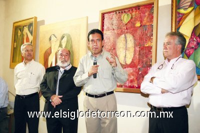 Arte de gran calidad
Horacio del Bosque, Rogelio Madero de la Peña, Humberto Moreira y Pedro Luis Martin, Bringas durante el discurso inaugural.