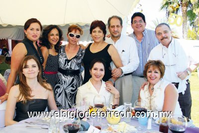 Juan Francisco Peña Abusaid, Gloria Abusaid Rodríguez, Alejandra Peña de Rodarte, Jorge Rodarte Riverol, Consuelo Quinard, Luis Fernando García Abusaid. Beatriz González de García, Almendra García Abusaid y Beba Peña Abusaid.