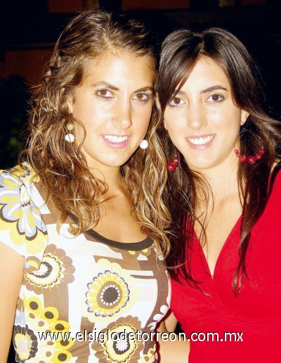 Margarita y Alejandra Sánchez Gavito.