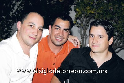 Ramón Arzoz, Walo Villalobos y Ricardo López.