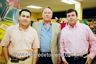 Daniel Amarante, Gustavo Bredée y Martín Amarante.