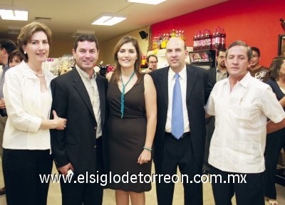 Mirita de Bredée, Roberto García, Mirita de Garza, Javier García y Javier Roel.