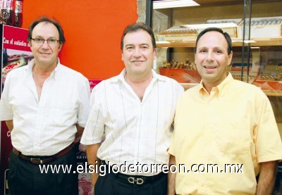 Jesús Treviño, Ángel Treviño y Alberto J. Juan.