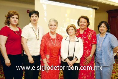 Presentan interesante conferencia
Mónica Ramos Clamont, Ana Lucía Morales, Olga Machan de Dantus, Luly Rivera Ríos, Lourdes González Iriarte y Adela González Guzmán.