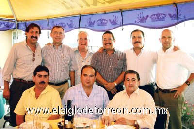 Lalo Martínez, Pepo Villarreal, Armando Navarro, Jorge Cepeda, Miguel Wong, Carlos Villarreal, Ricardo Diez, Eduardo Garza y Eduardo Diez.