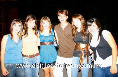 Katy Martínez, Ana Gaby Reyes, Olivia De Anda, Fátima Acuña, Alfonso y Bere Lozano.