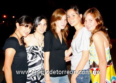 Daniela, Mariam, Fernanda, Ana carmen y Renata.