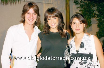 Pepe Alcalde, Sara Escalante y Lety Alcántara.