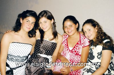 Ana Karen Bechelani, Andrea Ramírez, Sara Zavala y Lorena Murra.