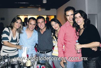 Ana Verdeja, Aarón Valdez, Roberto Sánchez, Samantha Anaya, Sergio Cruz y Mariela de Cruz.