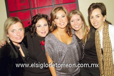 Mary Vázquez,  Lizeth Safa, Massiel Manzanera, Katy Ruiz y Eva López.