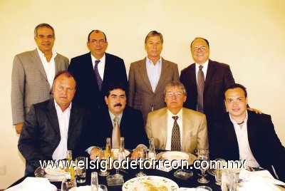 Félix Giacomán, Luis J. Garza, Guillermo Torres, Juan Fco. Woo Favela, Federico Sáenz, Ricardo Diez Bracho, Ignacio Obeso y Juan Fco. Woo Villalobos.