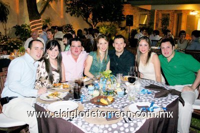 Ricardo, Analú, Beto, Claudia, Pato, Ileana y Federico.