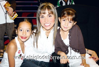 Isabella Dávila, Gracia Landázuri y Natalia Díaz Veléz.