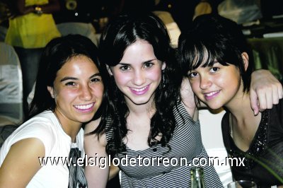 Isa Soto, Astrid Algara y Ana Lucía Arias.