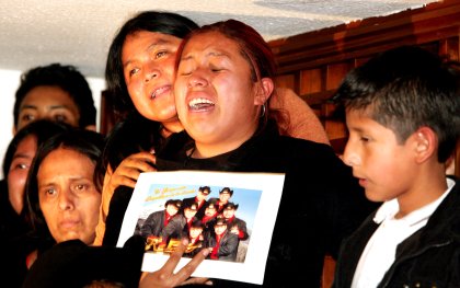 El pueblo de Ciudad Hidalgo le pidió a la familia del artista que les dejaran unos momentos más sentir la presencia de su ídolo.