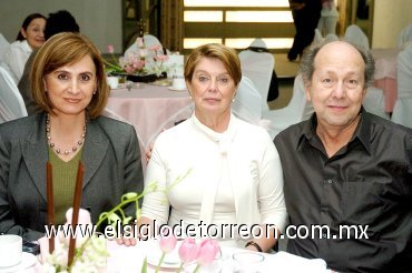 08122007
Loloy Reyero de López, Carmen Madero y Édgar Malo, asistieron a la recepción de la bebita Delfina Valdés.