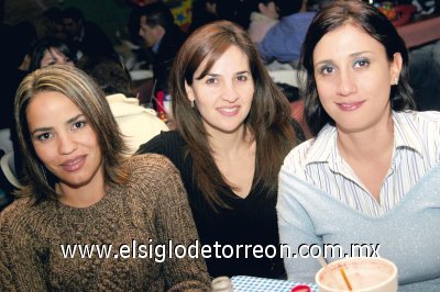 Brenda Garza, Lucía Martínez y Violeta García.