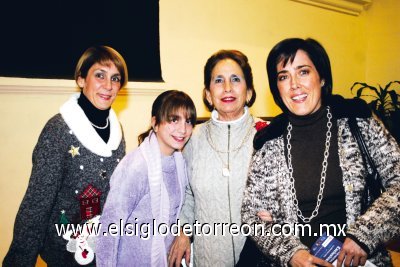 Romy, Karin, Alejandra y Karin Schott.