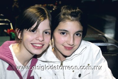 Isabela Canales y Mariela Handal.