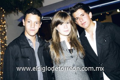 José Antonio Papadópulos, Lourdes Reed y Rodrigo Papadópulos.