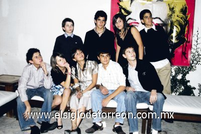 Alma Hernández, Sammy Lozada, Sofía Huerta, Ana Elisa Herrera, Andrea Laddaga, José Antonio Murra, Chícharo Alanis, Natalia Susana y Juan Pablo González.