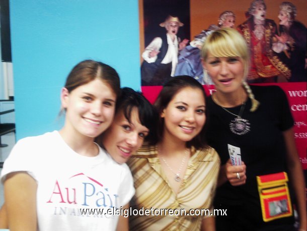 Mamuera, Andrea Goutic, Paola L. Strickland y Monica Gallardo