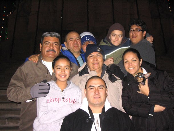 Familia Sanchez, Familia Gaytan disfrutando de vacaciones navidenas en la ciudad de Indianapolis Indiana U.S.A