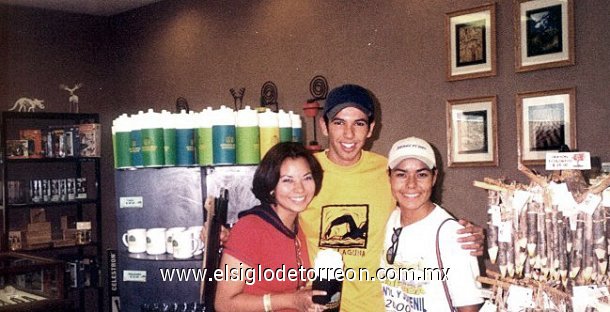 Paola Limones de Strickland, Edgardo Escobedo & Palmira Garcia en el Museo del Desierto en SaltilloPaola Limones de Strickland, Edgardo Escobedo & Palmira Garcia en el Museo del Desierto en Saltillo