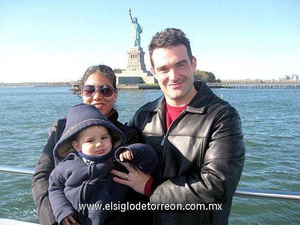 Yesenia, Xander y Jon High en la ciudad de Nueva York, el pasado mes de Noviembre del 2007.