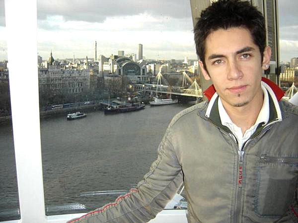 Jonathan Wong viendo londres desde el london eye octubre 2007