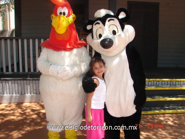 Joceline Ballesteros en reciente visita a Six flags en Arlington, Texas.