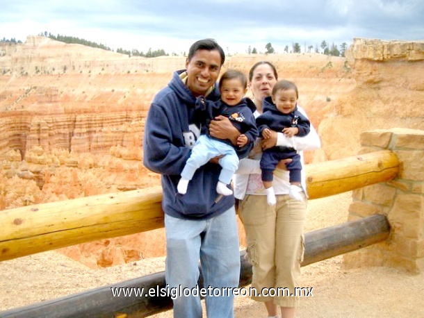 Mario Garcia y su familia en el Cañon Bryce, Utah