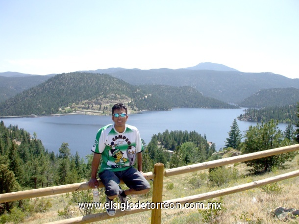 Juan Fernando Aranda de día de campo en uno de tantos lugares de Boulder Colorado, julio 13, 2008.