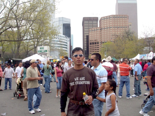 Juan Fernando Aranda aqui me encuentro festejando el 5 de mayo en el Down Town de Denver, Coloradon, mayo 5, 2008.