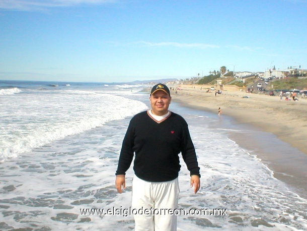 Fernando Monreal desde la ciudad de Oceanside, California.