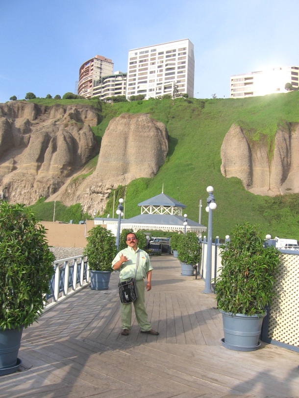 Jose Llanos en Miraflores, Distrito de Lima, Perú.