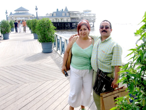 Mayte y José Llanos en la Rosa Náutica, en Lima Perú.