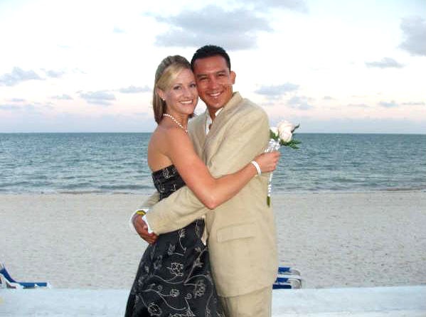 ANNA BYRNES Y JESUS RAMIREZ EN CANCUN