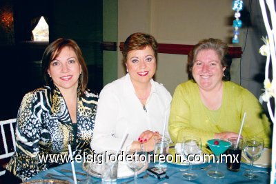 Carla Estrada de Gómez, Loly Gómez de Fernández y María Rosa Martín Soberón.