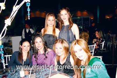 Ana Villy Estrada, Ivette Cornú, Paulina Garza, Ana Sofía Rodríguez, Ángela Navarro y Alejandra Villarreal.