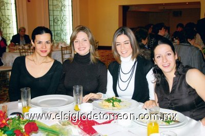 Elena Sáenz, Karina de Cocho, Loris de Giacomán y Ana Lya de Álvarez.