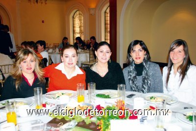 Ana Cris de Mery, Rocío de Sada, Marisela de Campos, Cecilia de Villarreal y Mariana de Robles.