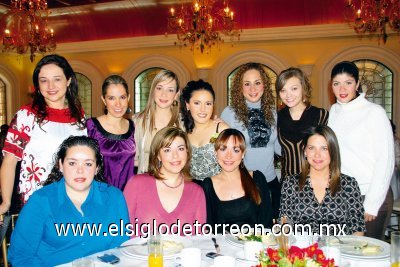 Priscila de Jaime, Alejandra Aguilar, Claudia Rueda, Irma Eugenia Gómez Fernández, Tania Mansur de Moreno, Meche Romo, Roxana Montañéz, Wendy Ornelas, Maricarmen Román, Ana Paula Madero y Gabriela del Bosque.