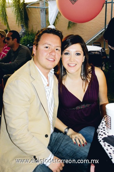 Ignacio Chong y Jessica Sotolujan.