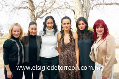 Mónica Fernández, Paty Reyes, Cristina Flores, Erika Wolff, Mónica Siller y Paola Boehringer.