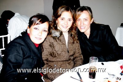 Marcela Enríquez, Bety Fernández y Pamela Grageda.