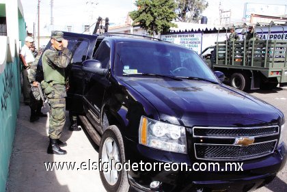 La autoridad dio a conocer que minutos después de la balacera dos camionetas, una Sonora y otra Tahoe, llegaron a la Clínica Santa Catarina, ubicada en Jardines de Durango, donde bajaron a tres lesionados y pronto se retiraron del lugar, siendo éstos Jorge  Alberto Martínez García, Horacio  Hernández  Ríos y/o Carreon  Pérez  así como  Guillermo  Ríos, todos  ellos  heridos  por proyectil disparado  por  arma  de  fuego.