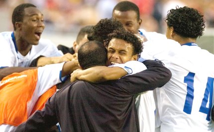 El gol del equipo hondureño, dirigido por el colombiano Alexis Mendoza, fue anotado a los 90 minutos por el delantero Hendry Thomas en un partido disputado en el Raymond James Stadium de la ciudad estadounidense de Tampa (Florida).