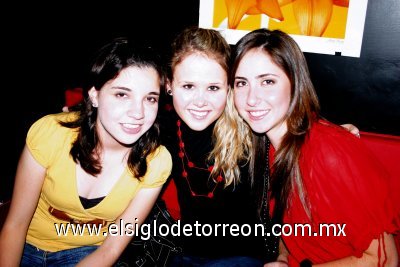 Magguis Sánchez, Leah Heron y María Ofelia de Torre.